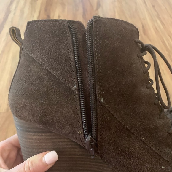 Lucky Brand platform suede booties - Picture 4 of 7
